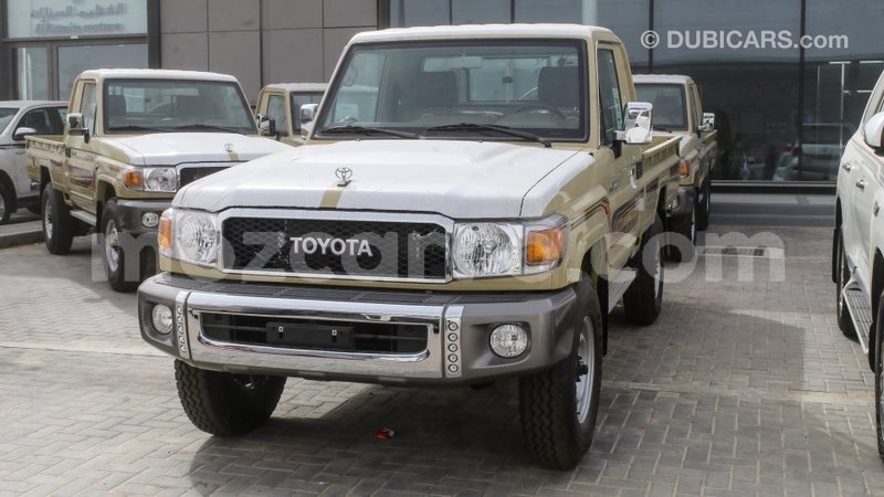 Big with watermark toyota land cruiser cabo delgado import dubai 7479