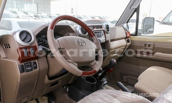 Buy Import Toyota Land Cruiser Beige Car in Import - Dubai in Cabo Delgado Buy Import Toyota Land Cruiser Beige Car in Import - Dubai in Cabo Delgado