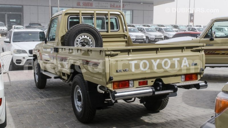 Big with watermark toyota land cruiser cabo delgado import dubai 7479