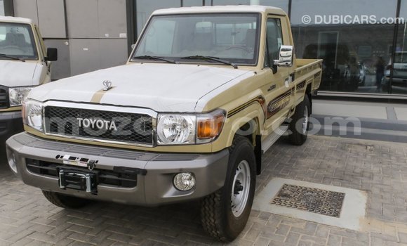 Buy Import Toyota Land Cruiser Beige Car in Import - Dubai in Cabo Delgado Buy Import Toyota Land Cruiser Beige Car in Import - Dubai in Cabo Delgado