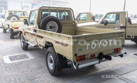 Buy Import Toyota Land Cruiser Beige Car in Import - Dubai in Cabo Delgado Buy Import Toyota Land Cruiser Beige Car in Import - Dubai in Cabo Delgado