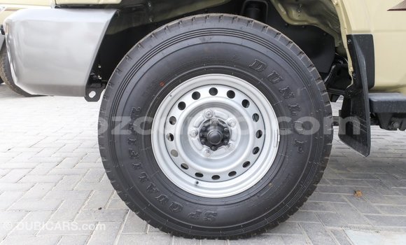 Buy Import Toyota Land Cruiser Beige Car in Import - Dubai in Cabo Delgado Buy Import Toyota Land Cruiser Beige Car in Import - Dubai in Cabo Delgado