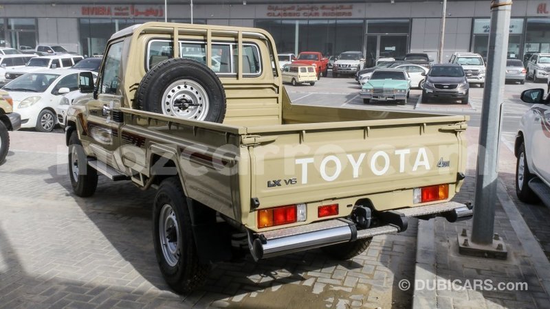 Big with watermark toyota land cruiser cabo delgado import dubai 7481