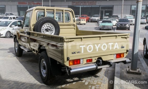Buy Import Toyota Land Cruiser Beige Car in Import - Dubai in Cabo Delgado Buy Import Toyota Land Cruiser Beige Car in Import - Dubai in Cabo Delgado