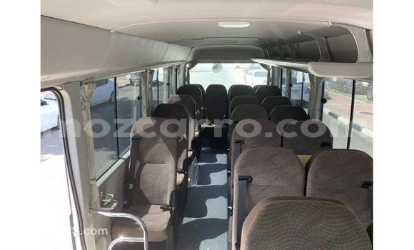 Tenga Imported Toyota Coaster Chena Mota in Import - Dubai in Cabo Delgado Tenga Imported Toyota Coaster Chena Mota in Import - Dubai in Cabo Delgado
