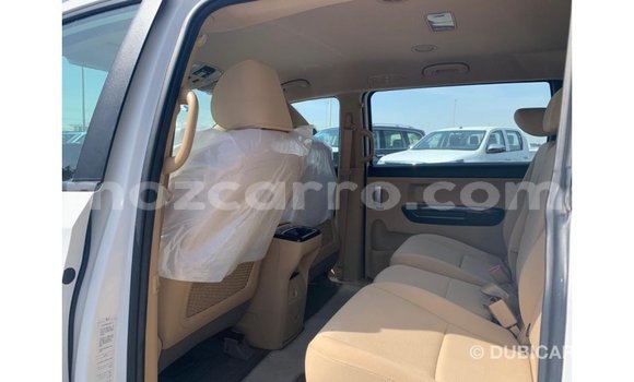 Comprar Importar Kia Carnival Branco Carro em Import - Dubai em Cabo Delgado Comprar Importar Kia Carnival Branco Carro em Import - Dubai em Cabo Delgado