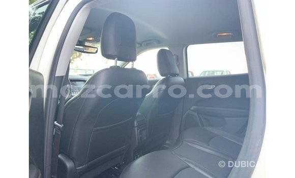 Comprar Importar Jeep Compass Branco Carro em Import - Dubai em Cabo Delgado Comprar Importar Jeep Compass Branco Carro em Import - Dubai em Cabo Delgado