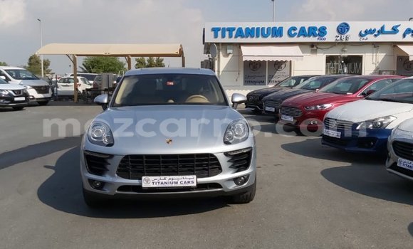Comprar Importar Porsche Macan De outros Carro em Import - Dubai em Cabo Delgado
