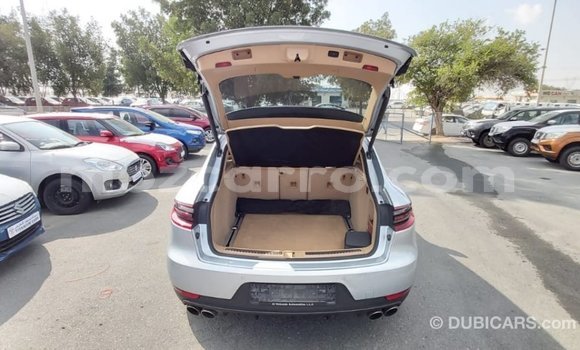 Comprar Importar Porsche Macan De outros Carro em Import - Dubai em Cabo Delgado Comprar Importar Porsche Macan De outros Carro em Import - Dubai em Cabo Delgado