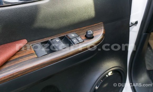 Tenga Imported Toyota Hilux Chena Mota in Import - Dubai in Cabo Delgado Tenga Imported Toyota Hilux Chena Mota in Import - Dubai in Cabo Delgado