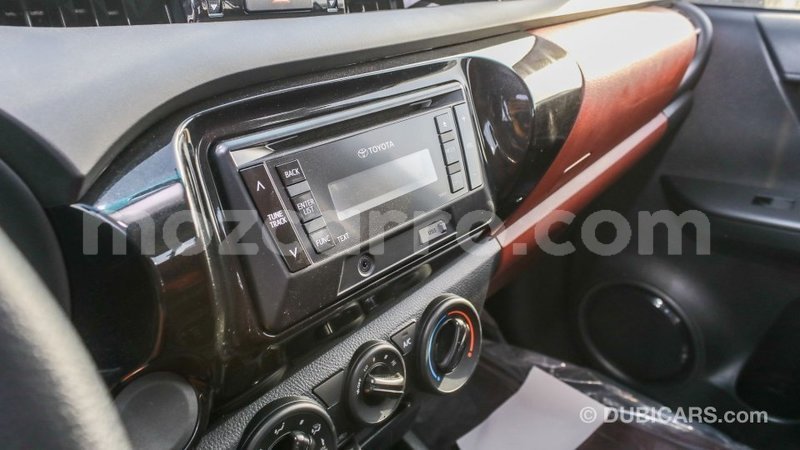 Big with watermark toyota hilux cabo delgado import dubai 7526