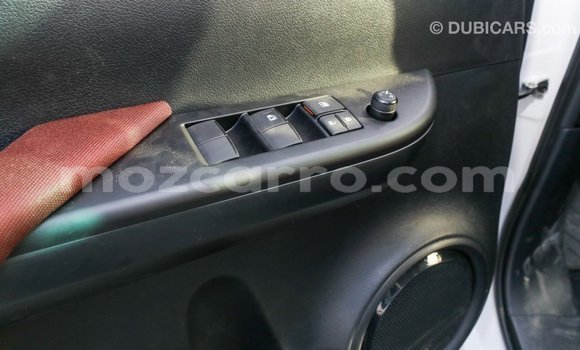 Tenga Imported Toyota Hilux Chena Mota in Import - Dubai in Cabo Delgado Tenga Imported Toyota Hilux Chena Mota in Import - Dubai in Cabo Delgado