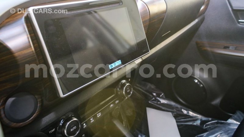 Big with watermark toyota hilux cabo delgado import dubai 7527