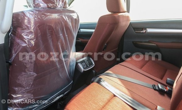 Tenga Imported Toyota Hilux Chena Mota in Import - Dubai in Cabo Delgado Tenga Imported Toyota Hilux Chena Mota in Import - Dubai in Cabo Delgado