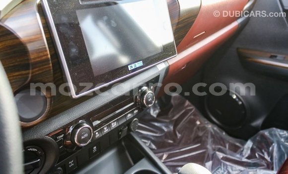 Tenga Imported Toyota Hilux Chena Mota in Import - Dubai in Cabo Delgado Tenga Imported Toyota Hilux Chena Mota in Import - Dubai in Cabo Delgado