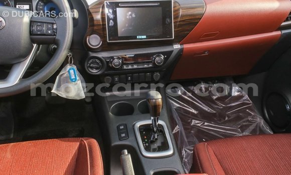 Tenga Imported Toyota Hilux Chena Mota in Import - Dubai in Cabo Delgado Tenga Imported Toyota Hilux Chena Mota in Import - Dubai in Cabo Delgado