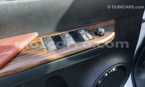 Tenga Imported Toyota Hilux Chena Mota in Import - Dubai in Cabo Delgado Tenga Imported Toyota Hilux Chena Mota in Import - Dubai in Cabo Delgado