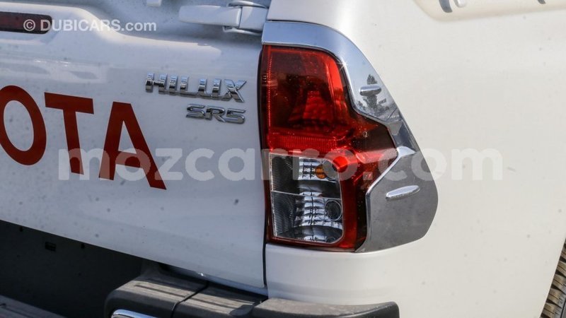 Big with watermark toyota hilux cabo delgado import dubai 7533
