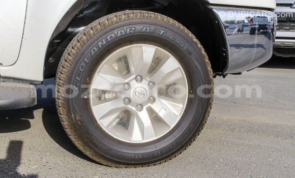 Tenga Imported Toyota Hilux Chena Mota in Import - Dubai in Cabo Delgado Tenga Imported Toyota Hilux Chena Mota in Import - Dubai in Cabo Delgado