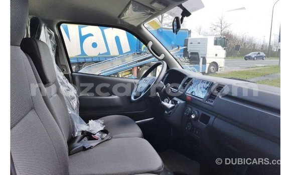 Tenga Imported Toyota Hiace Chena Mota in Import - Dubai in Cabo Delgado Tenga Imported Toyota Hiace Chena Mota in Import - Dubai in Cabo Delgado