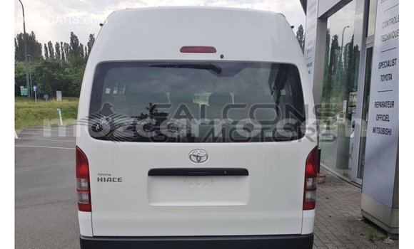 Comprar Importar Toyota Hiace Branco Carro em Import - Dubai em Cabo Delgado Comprar Importar Toyota Hiace Branco Carro em Import - Dubai em Cabo Delgado