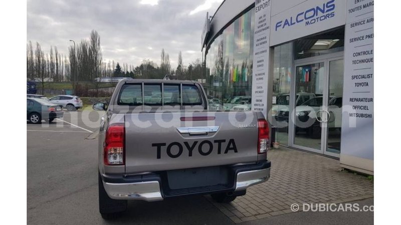 Big with watermark toyota hilux cabo delgado import dubai 7550