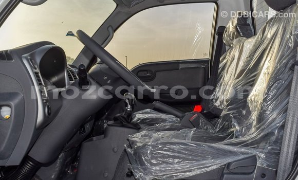 Comprar Importar Kia Carens Branco Carro em Import - Dubai em Cabo Delgado Comprar Importar Kia Carens Branco Carro em Import - Dubai em Cabo Delgado