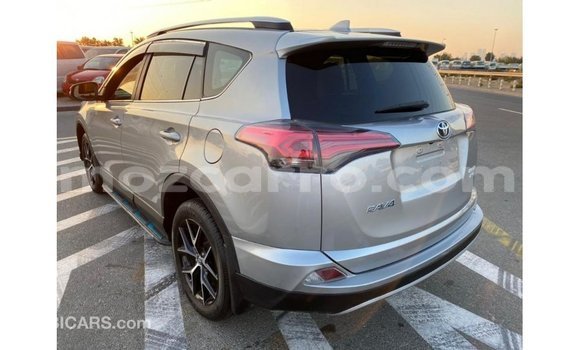 Tenga Imported Toyota 4Runner Zvimwe Mota in Import - Dubai in Cabo Delgado Tenga Imported Toyota 4Runner Zvimwe Mota in Import - Dubai in Cabo Delgado