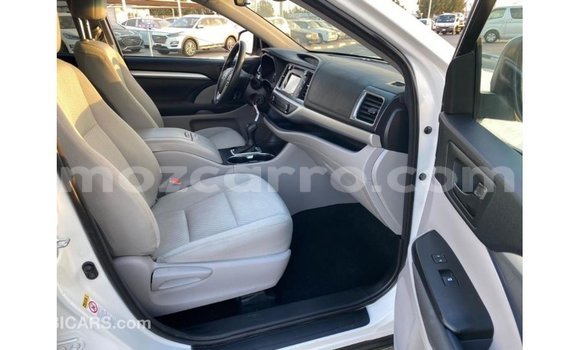 Comprar Importar Toyota Highlander Branco Carro em Import - Dubai em Cabo Delgado Comprar Importar Toyota Highlander Branco Carro em Import - Dubai em Cabo Delgado