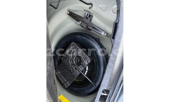 Tenga Imported Toyota Corolla Nhema Mota in Import - Dubai in Cabo Delgado Tenga Imported Toyota Corolla Nhema Mota in Import - Dubai in Cabo Delgado