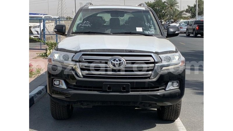 Big with watermark toyota land cruiser cabo delgado import dubai 7571