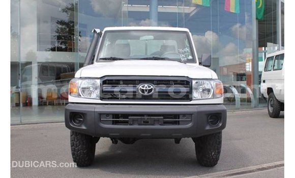 Comprar Importar Toyota Land Cruiser Branco Carro em Import - Dubai em Cabo Delgado Comprar Importar Toyota Land Cruiser Branco Carro em Import - Dubai em Cabo Delgado