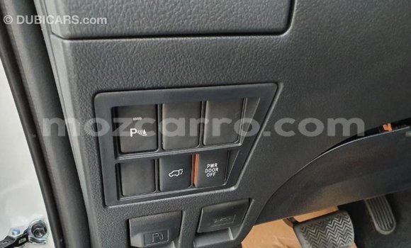 Nunua Imported Toyota Fortuner Nyeupe Gari ndani ya Import - Dubai nchini Cabo Delgado Nunua Imported Toyota Fortuner Nyeupe Gari ndani ya Import - Dubai nchini Cabo Delgado