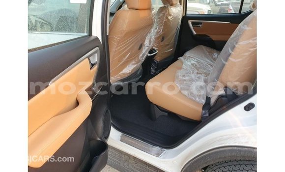 Nunua Imported Toyota Fortuner Nyeupe Gari ndani ya Import - Dubai nchini Cabo Delgado Nunua Imported Toyota Fortuner Nyeupe Gari ndani ya Import - Dubai nchini Cabo Delgado