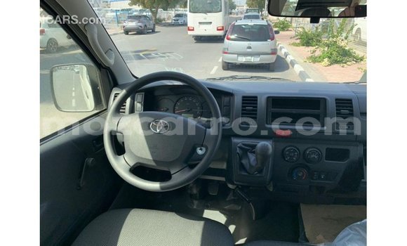 Buy Import Toyota Hiace White Car in Import - Dubai in Cabo Delgado Buy Import Toyota Hiace White Car in Import - Dubai in Cabo Delgado