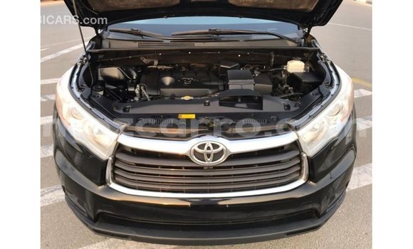 Tenga Imported Toyota Highlander Nhema Mota in Import - Dubai in Cabo Delgado Tenga Imported Toyota Highlander Nhema Mota in Import - Dubai in Cabo Delgado