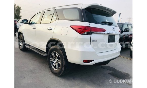 Comprar Importar Toyota Fortuner Branco Carro em Import - Dubai em Cabo Delgado Comprar Importar Toyota Fortuner Branco Carro em Import - Dubai em Cabo Delgado
