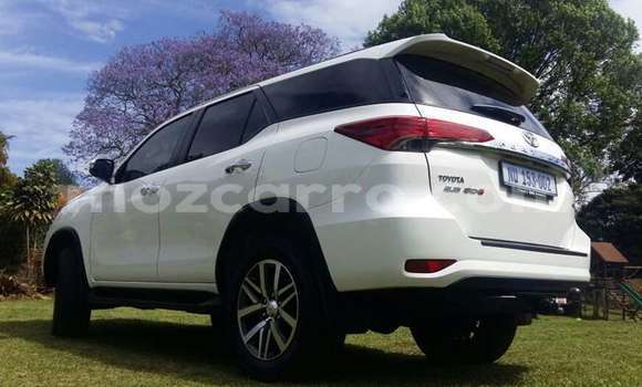 Buy Used Toyota Fortuner White Car in Maputo in Maputo Buy Used Toyota Fortuner White Car in Maputo in Maputo