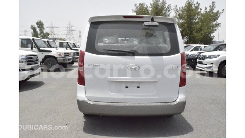 Big with watermark hyundai accent cabo delgado import dubai 7591