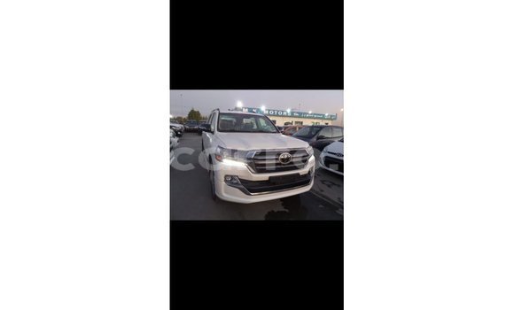Buy Import Toyota Land Cruiser White Car in Import - Dubai in Cabo Delgado Buy Import Toyota Land Cruiser White Car in Import - Dubai in Cabo Delgado