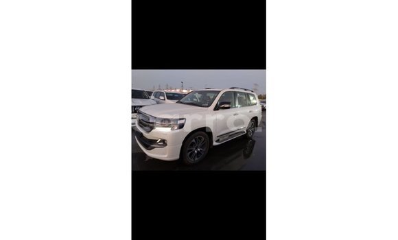 Buy Import Toyota Land Cruiser White Car in Import - Dubai in Cabo Delgado Buy Import Toyota Land Cruiser White Car in Import - Dubai in Cabo Delgado