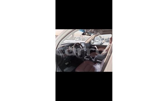 Buy Import Toyota Land Cruiser White Car in Import - Dubai in Cabo Delgado Buy Import Toyota Land Cruiser White Car in Import - Dubai in Cabo Delgado