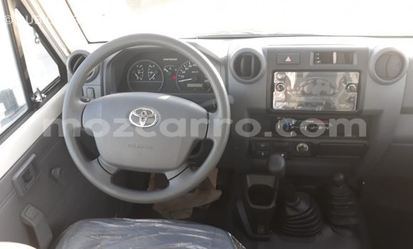 Tenga Imported Toyota Land Cruiser Chena Mota in Import - Dubai in Cabo Delgado Tenga Imported Toyota Land Cruiser Chena Mota in Import - Dubai in Cabo Delgado