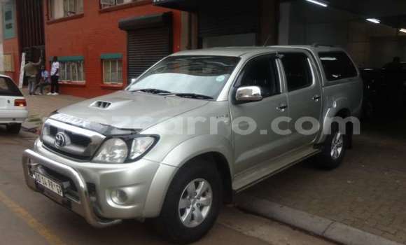 Buy Used Toyota Hilux Silver Car in Maputo in Maputo Buy Used Toyota Hilux Silver Car in Maputo in Maputo