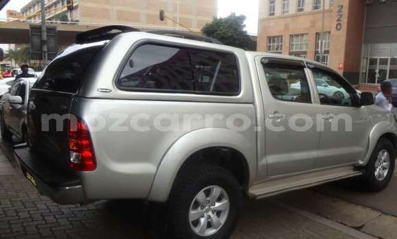 Buy Used Toyota Hilux Silver Car in Maputo in Maputo Buy Used Toyota Hilux Silver Car in Maputo in Maputo