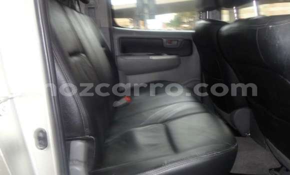 Buy Used Toyota Hilux Silver Car in Maputo in Maputo Buy Used Toyota Hilux Silver Car in Maputo in Maputo