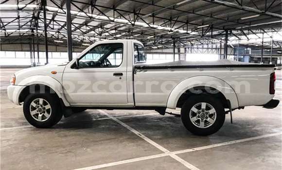 Buy Used Nissan NP 300 White Car in Maputo in Maputo Buy Used Nissan NP 300 White Car in Maputo in Maputo