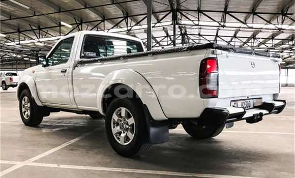 Buy Used Nissan NP 300 White Car in Maputo in Maputo Buy Used Nissan NP 300 White Car in Maputo in Maputo