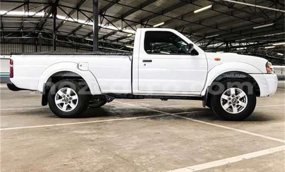 Buy Used Nissan NP 300 White Car in Maputo in Maputo Buy Used Nissan NP 300 White Car in Maputo in Maputo