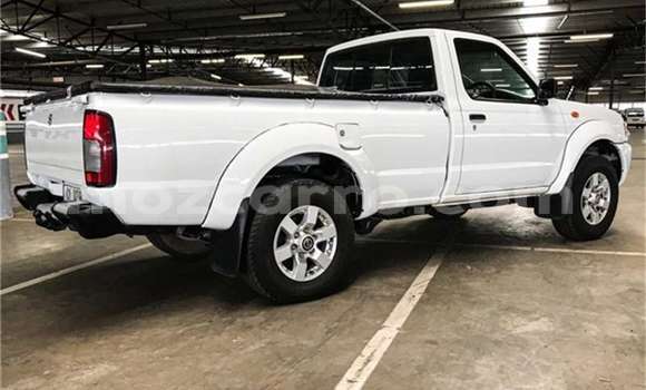 Buy Used Nissan NP 300 White Car in Maputo in Maputo Buy Used Nissan NP 300 White Car in Maputo in Maputo